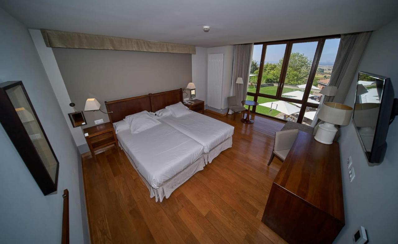 โรงแรมพารากอร์ เดอ อาร์โกมานิซ Argomaniz ภายนอก รูปภาพ